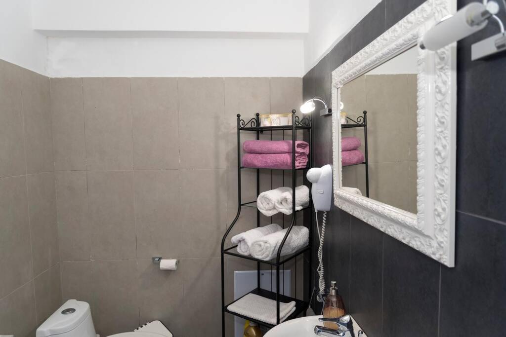 Uno Beachfront Suite Livadia  ภายนอก รูปภาพ
